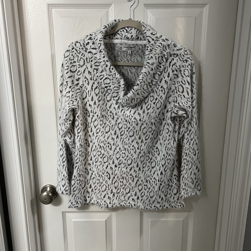Once & Again Sweater Polyester Eyelash Knit Leopard Print Cowl Neck Chic S